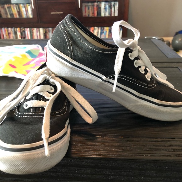 boys black vans shoes